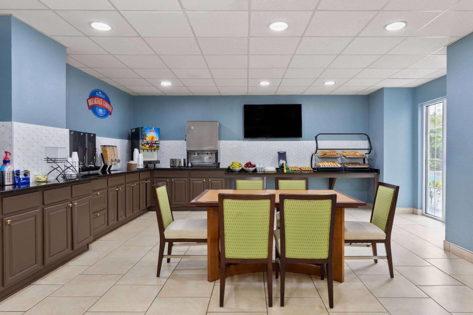 Baymont By Wyndham Orlando-International Dr-Universal Blvd エクステリア 写真
